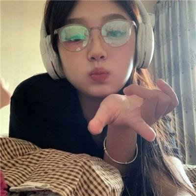 邪恶的蕾丝莉